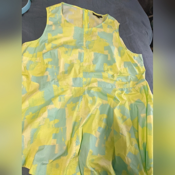 Lane Bryant Asymmetrical Sleeveless Top - Picture 6 of 8